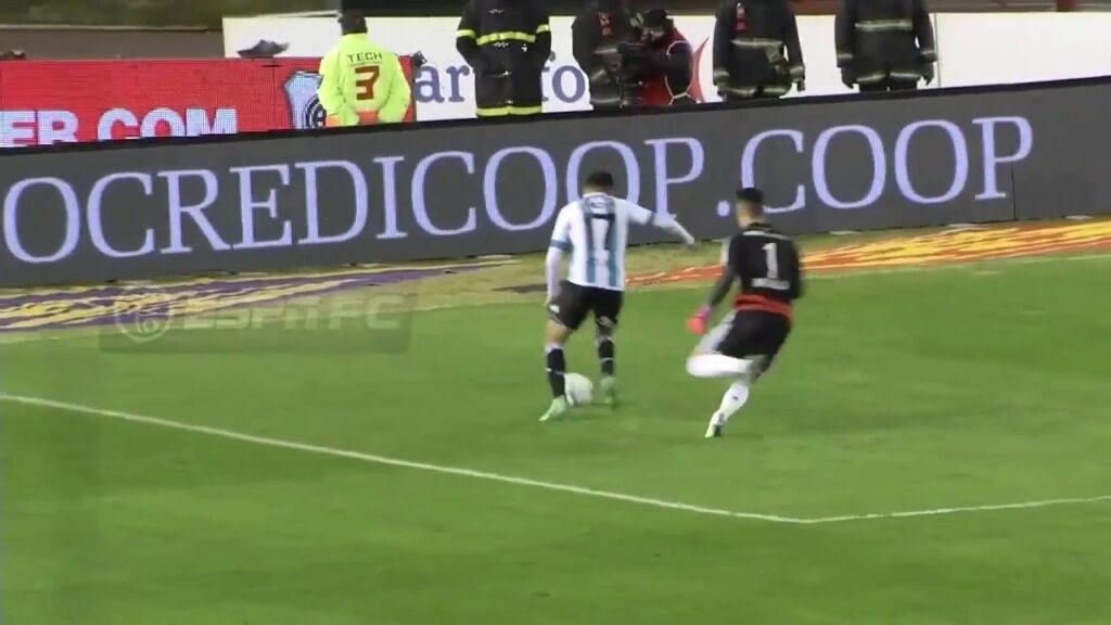 El gol de Marcos Acuña desde el campo de juego