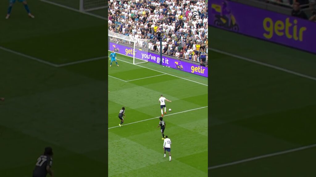 Richarlison hits the post & Mitrovic scores!