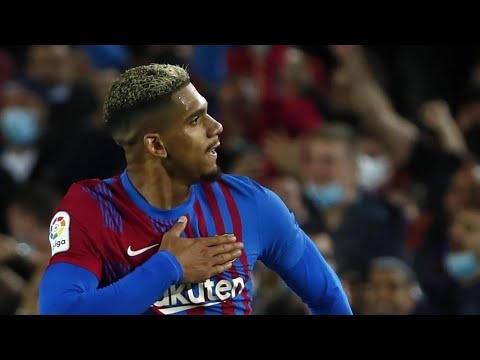 Ronald Araujo is a physical monster🦍 | 4K