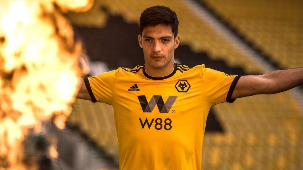 RAUL JIMENEZ SIGNS PERMANENTLY FOR WOLVES | #RaúlSeQueda