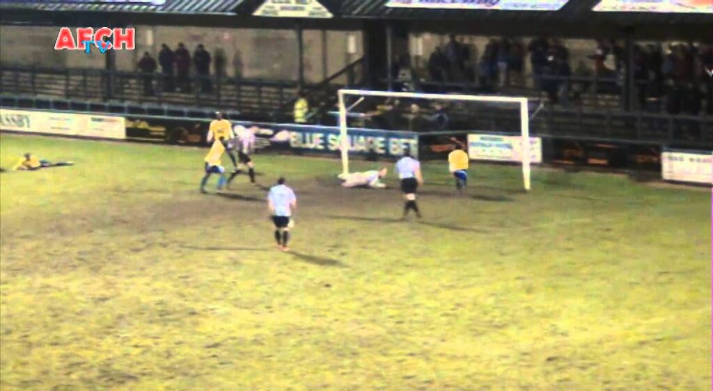 Dorchester Town 3 AFC Hornchurch 1 (09 Apr 13) - Second Moore goal