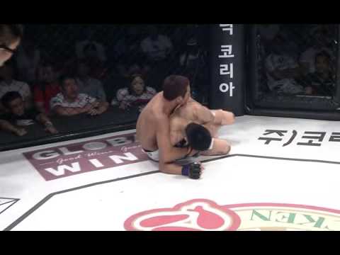 ROAD FC 003.EXPLOSION : Kang Kyung-ho vs Lee Gil-woo