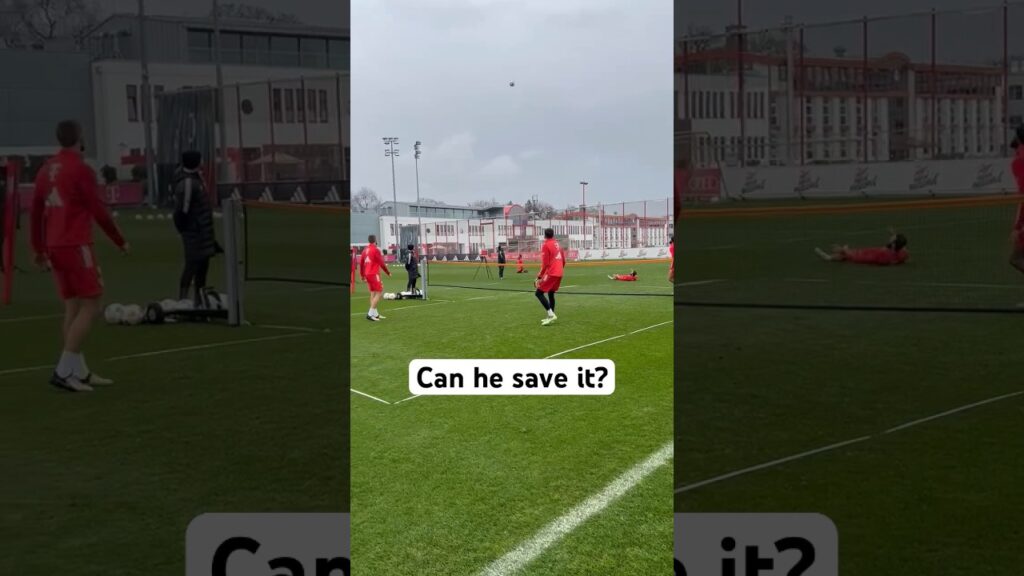 Coman gives 100% to save the ball 😳