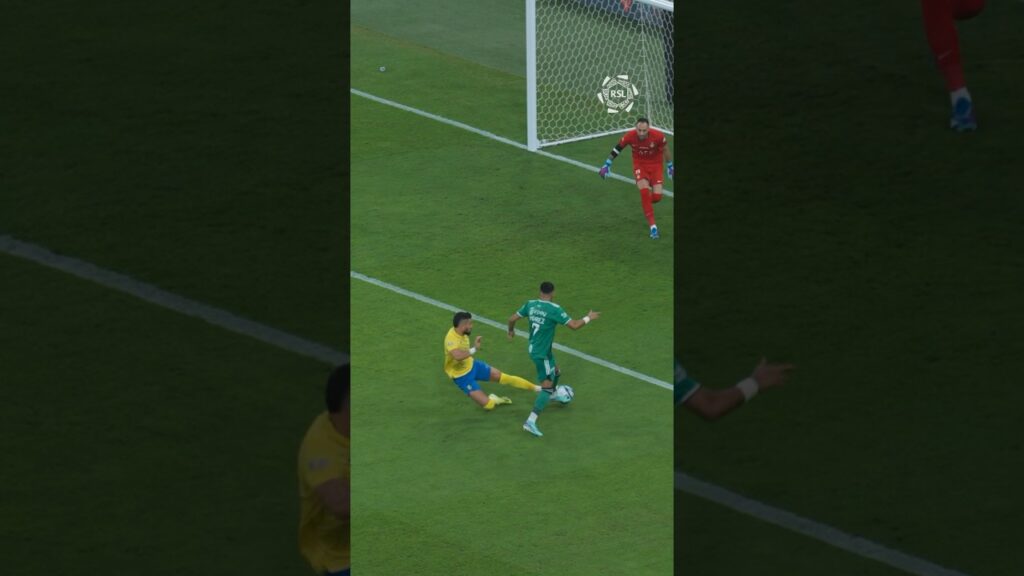 How vital was this incredible tackle from Alex Telles?! 🤯 #yallaRSL