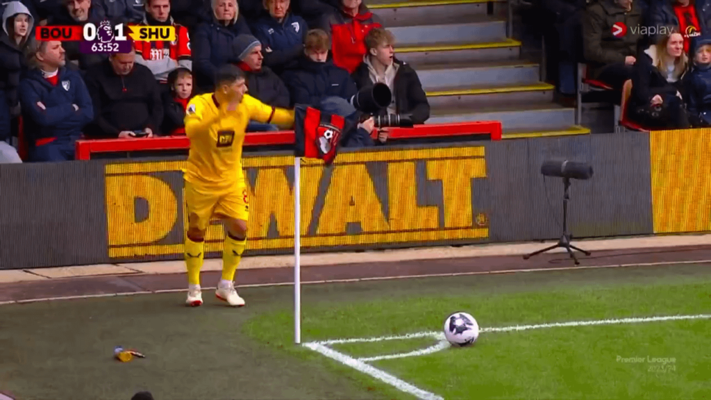 Bournemouth 0-2 Sheffield United- Jack Robinson 63’