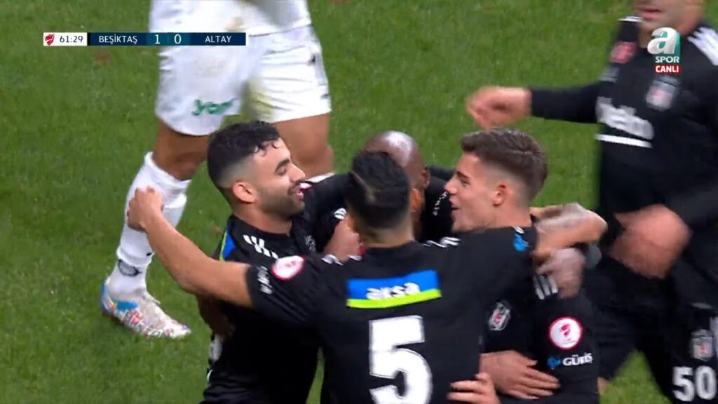 Beşiktaş 1 - 0 Altay (Beşiktaş'ın 1. Golü - Atiba Hutchinson)