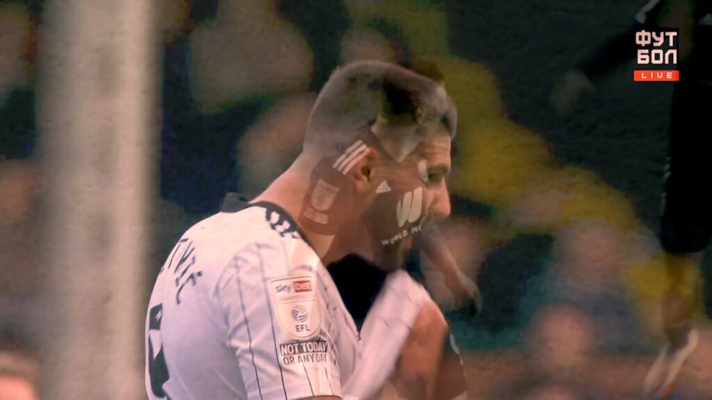 Aleksandar Mitrovic  ● Fulham ● 28 goals in Championship (half season 2021/22)