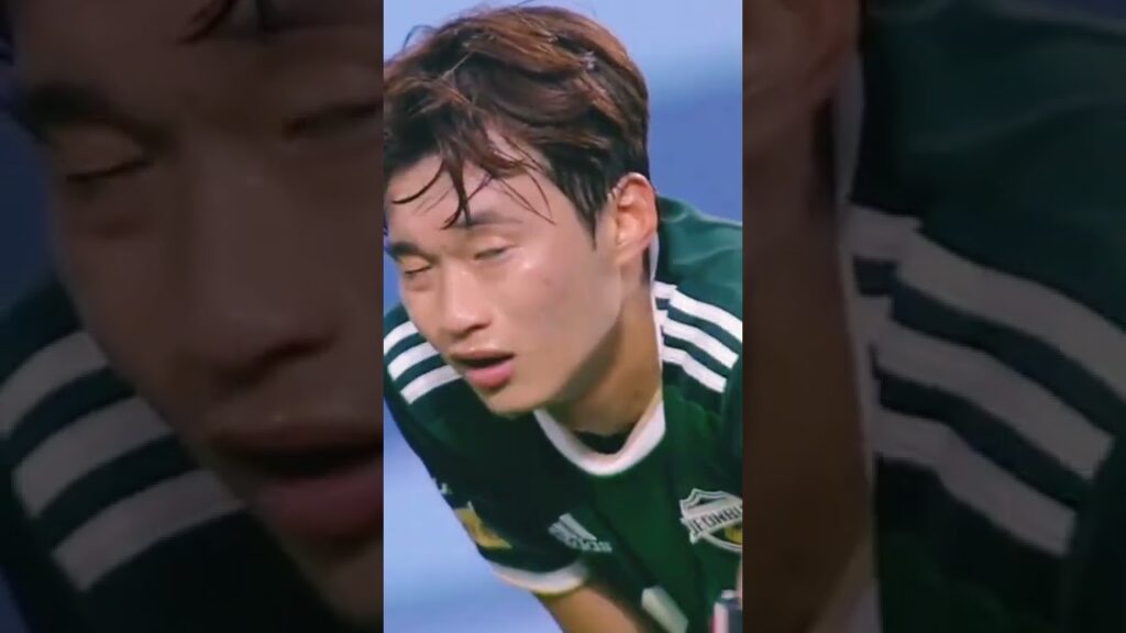 폼 올라온 김진수의 미친 공격력, 국내 원탑 레프트백 맞네 ㄷㄷㄷㄷ #반바지 #shorts