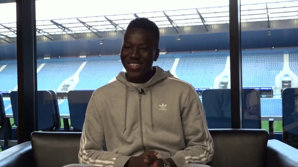 Pape Gueye : "Avec ou sans brassard, je parle beaucoup !"