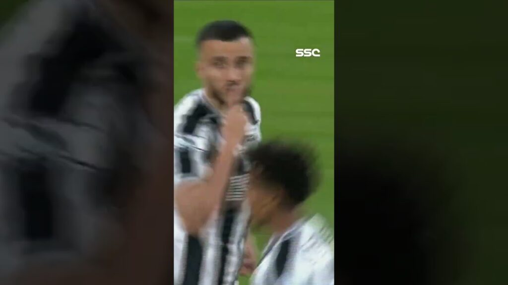 Saudi Pro League: Romain Saïss marque un coup-franc magistral sur Bounou