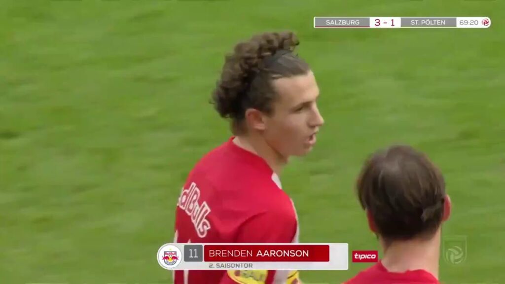 Brenden Aaronson scores! A beauty of a strike!