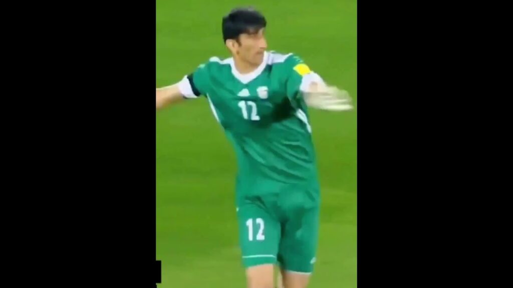 Rekor lemparan tangan 61 meter oleh kiper Iran, Alireza Beiranvand. #bola #football #funny Rekor lemparan tangan 61 meter oleh kiper Iran, Alireza Beiranvand. #bola #football #funny