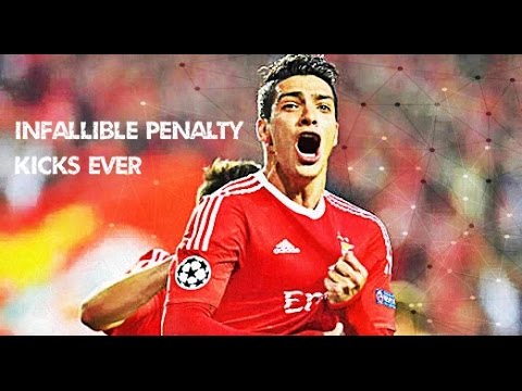 Raúl Jiménez•infallible in penalty kicks ever•