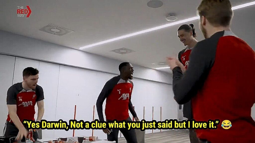 Andrew Robertson's funny reaction as Darwin Nunez explains saving the planet in Spanish 😆😂