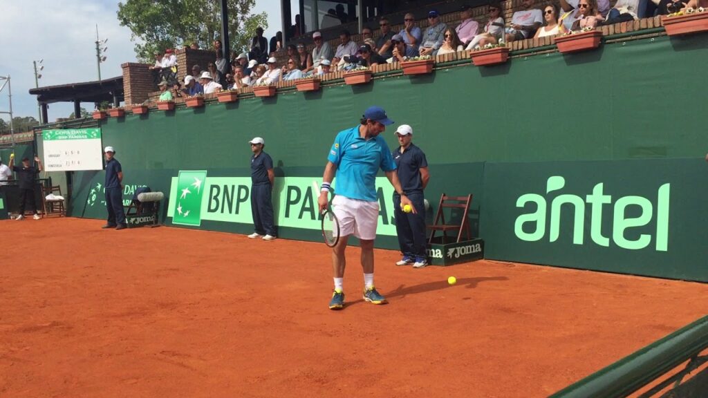 Pablo Cuevas - Ricardo Rodríguez  - Ultimo game. Copa Davis 6-2 6-1