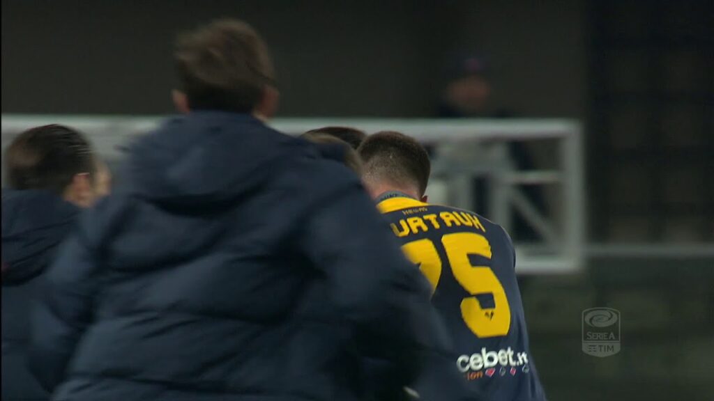 Il gol di Caceres - Verona - Bologna 2-3 - Giornata 13 - Serie A TIM 2017/18