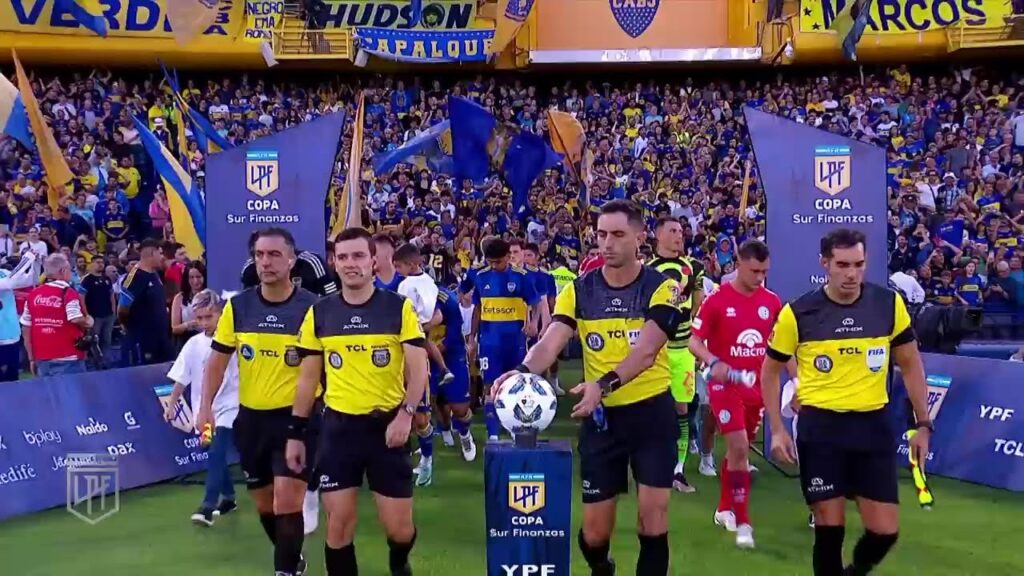 Cavani brilla con un hat trick Boca vence a Belgrano y avanza en la Copa Liga Profesional 2024