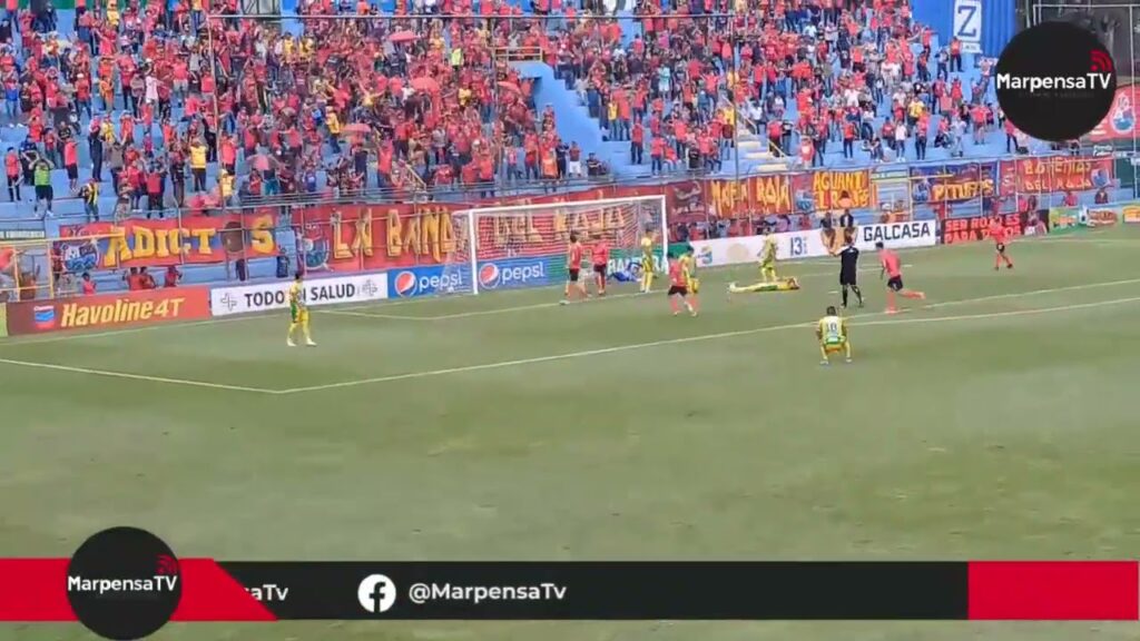 José Carlos Martínez aporta para que Municipal sume su cuarta victoria