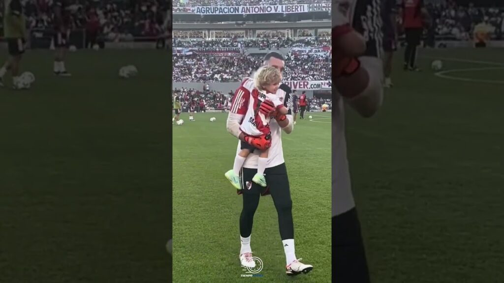 🧤 EL CARIÑO DE LOS CHICOS CON FRANCO ARMANI 🥰 #Armani #RiverPlate #FrancoArmani #River