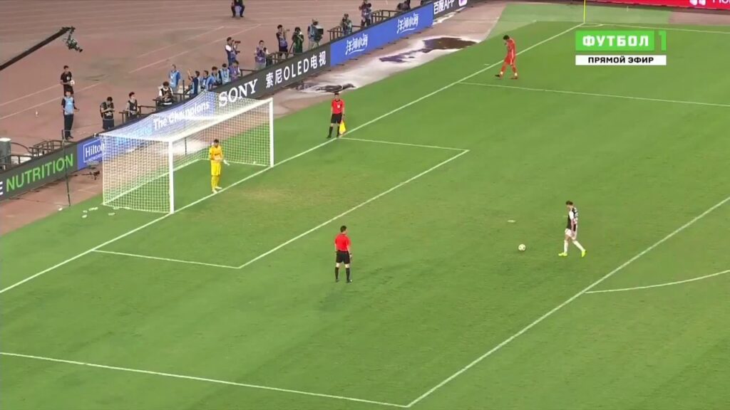 Adrien Rabiot loupe son penalty avec la Juventus face à l'inter !!