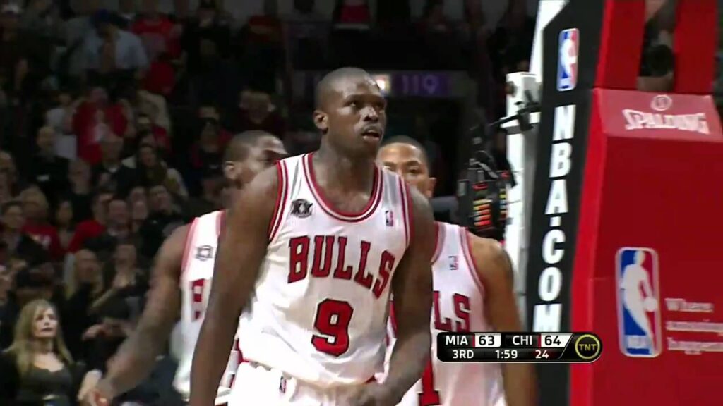 [EvoTeam] Luol Deng block LeBron James