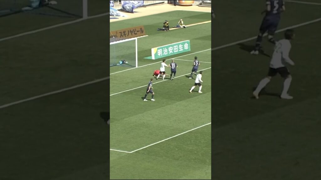 【最後の砦】両GKが簡単にはゴールを割らせない!!! 永石拓海(福岡) vs ソンボムグン(湘南) #shorts