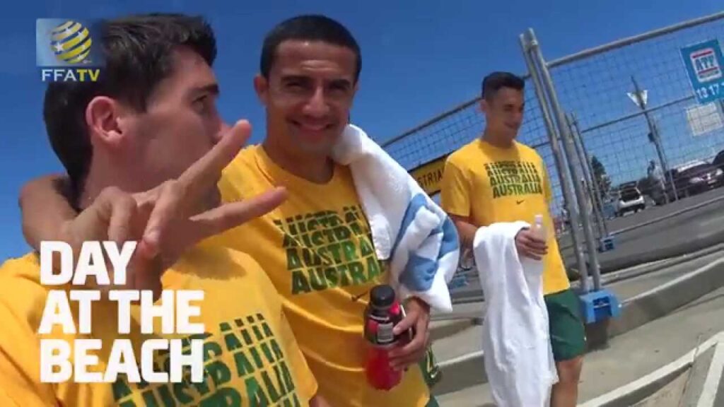 FFA TV: Mathew Ryan makes waves at Socceroos recovery session