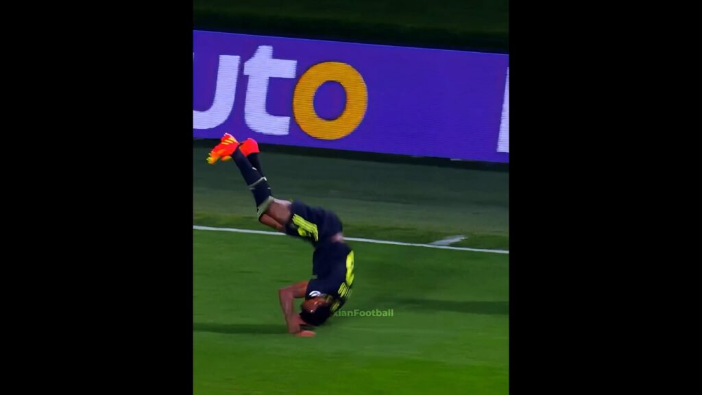 Eder Militao Backflips 😂
