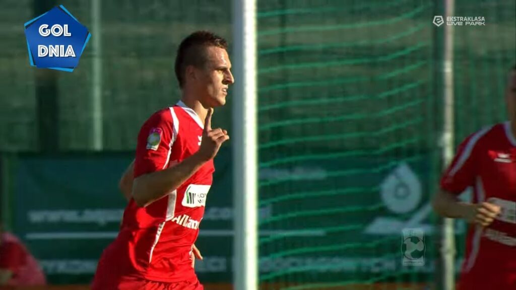 2012/13: Arkadiusz Milik – Podbeskidzie Bielsko Biała vs Górnik Zabrze. 2012/13: Arkadiusz Milik - Podbeskidzie Bielsko Biała vs Górnik Zabrze.