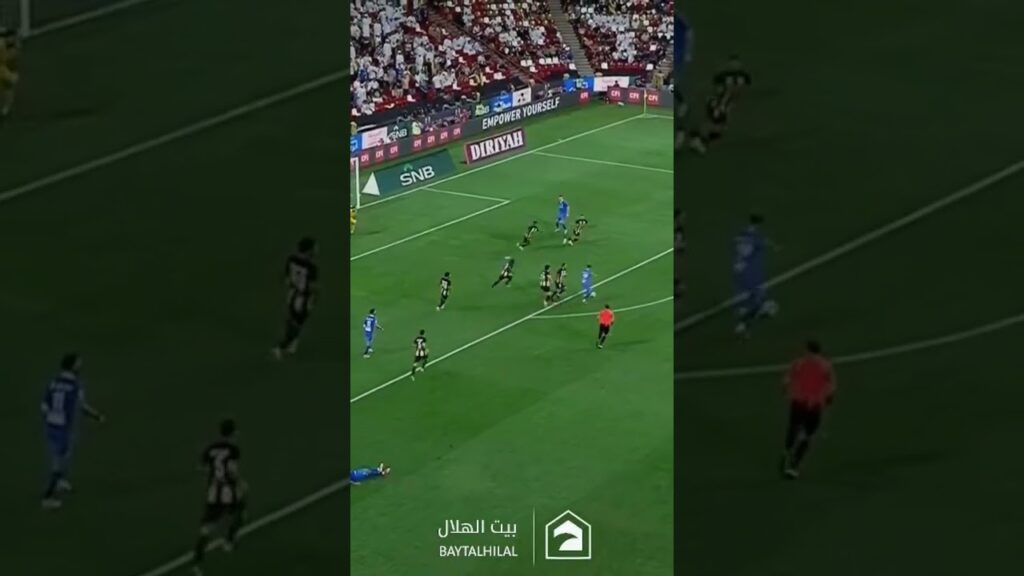 هدف سالم الدوسري  الثاني عالمي  لـ ‎#الهلال في مرمى المعيوف 💙💙💙😨