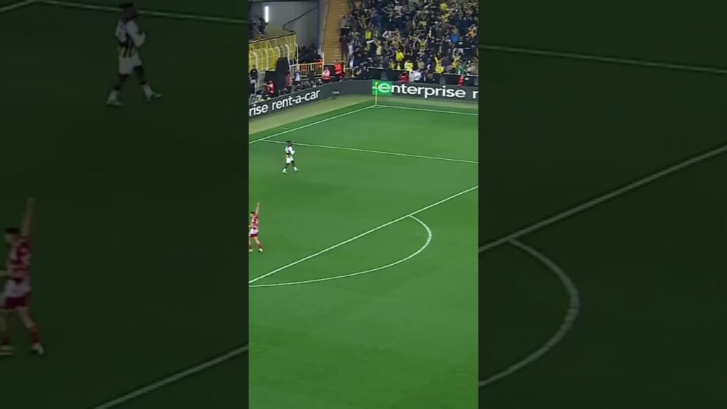 BATSHUAYİ’ NİN GOLÜ OFSAYTA DÜŞTÜ #shorts #batshuayi #fenerbahçe BATSHUAYİ' NİN GOLÜ OFSAYTA DÜŞTÜ #shorts #batshuayi #fenerbahçe