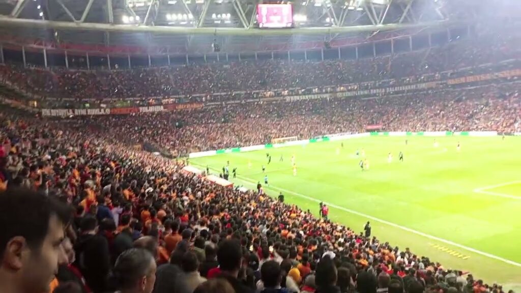 Sarı Kırmızı Şampiyon Cim Bom