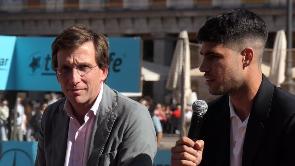 Carlos Alcaraz y Alyna Sabalenka presentan el MUTUA MADRID OPEN 2024 en la Plaza Mayor de Madrid