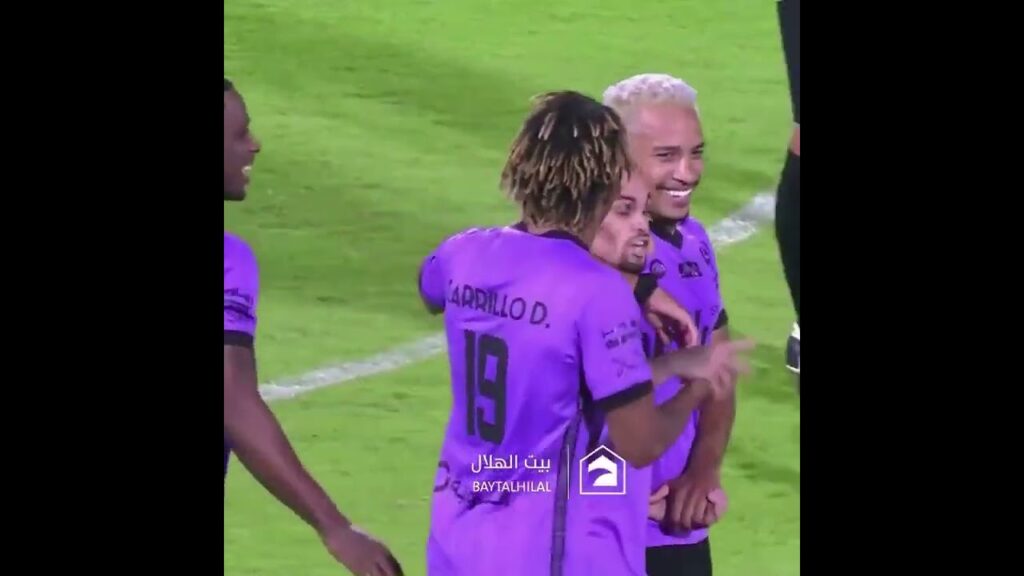 ردة فعل لاعبين الهلال بعد فرصة ميشيل 😂😂😂#الهلال