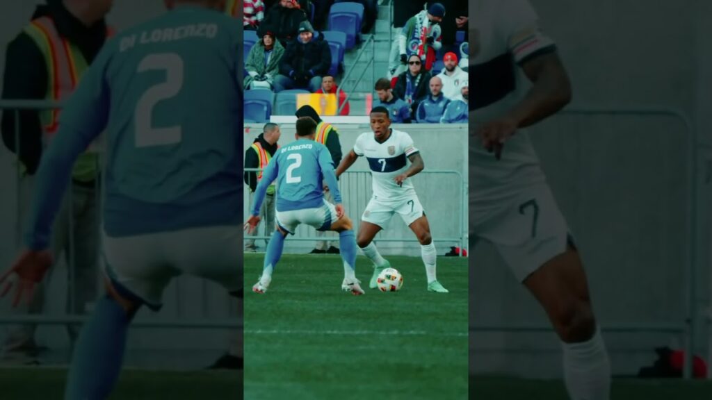 Fuerza, liderazgo y ganas: 𝑷𝒆𝒓𝒗𝒊𝒔 𝑬𝒔𝒕𝒖𝒑𝒊𝒏̃𝒂́𝒏. #ecuador #futbol #football #Pervis