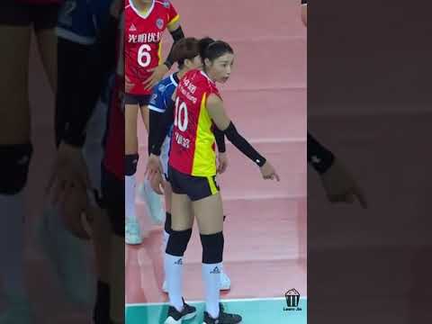 #Shorts 인아웃 판정에 화내는 김연경    | 중국 리그 (CVL)