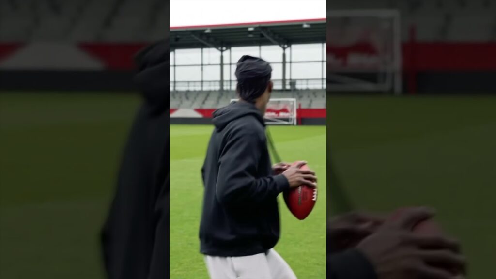 Lamar Jackson Throws DIMES in Germany to Alphonso Davies 🏈🍿 #nfl #shorts