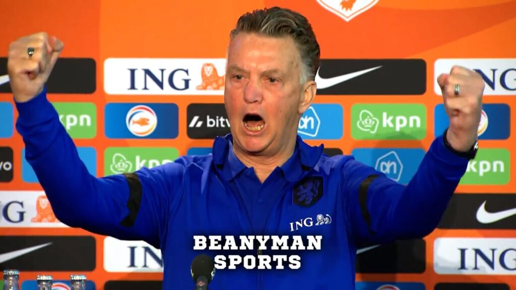 'hip hip HURRAHHHHHHHH!!!!!!!!' 😂🤣😂 | Louis van Gaal