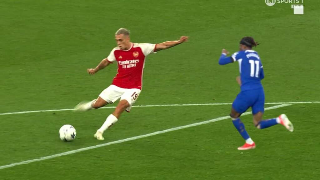 11 Crazy Goals by Leandro Trossard!