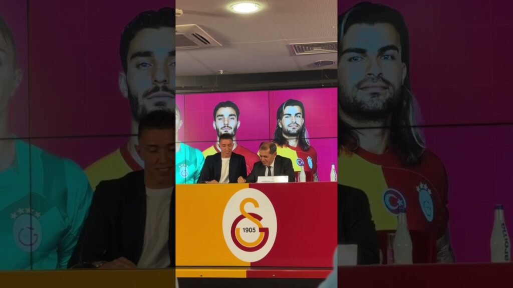 Fernando Muslera, imza yenilerken duygusallaştı🥹 #galatasaray