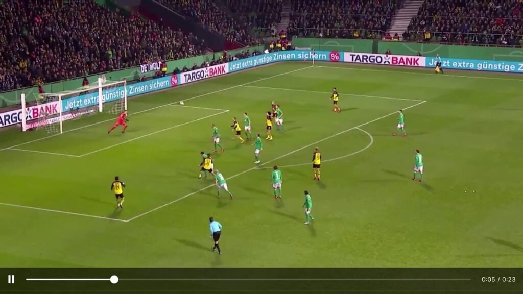 17 YR OLD GIOVANNI REYNA SCORES WONDER GOAL ON HIS DEBUT FOR DORTMUND! 🔥