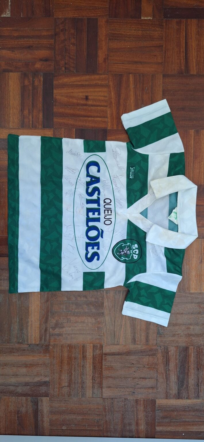 Camisola Antiga Autografada