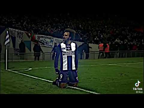 Martin Braithwaite😳😳