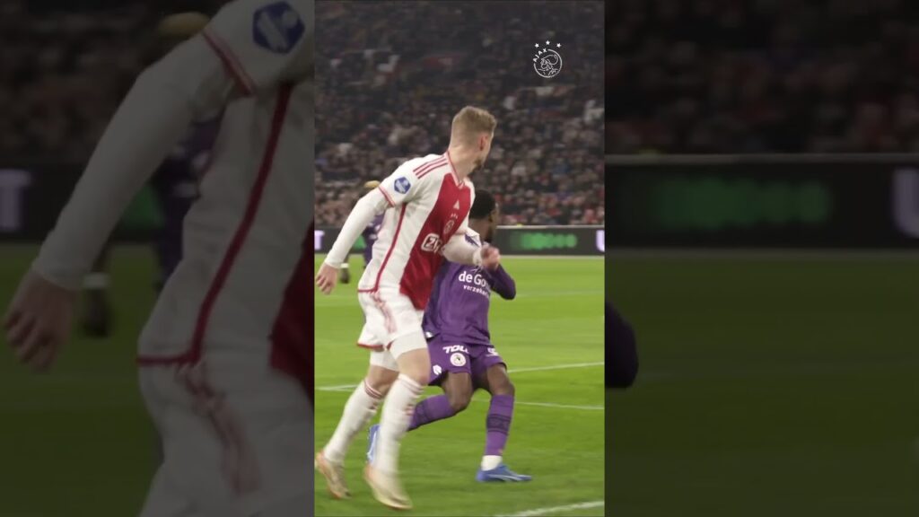 That’s what we call an assist, Kenneth Taylor 😍 #football #ajax