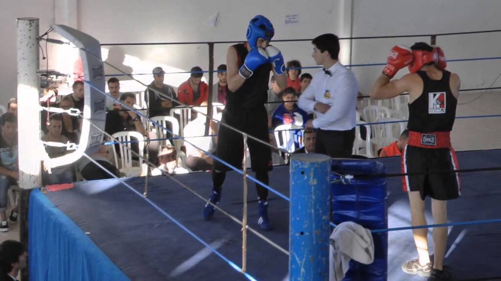 Nº 2 BOXEO EN CAMPOS 2013 BOXING VICTOR GOMEZ SEBASTIAN CARDONA MALLORCA ESPAÑA