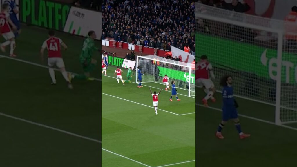 TROSSARD OPENS THE SCORING!