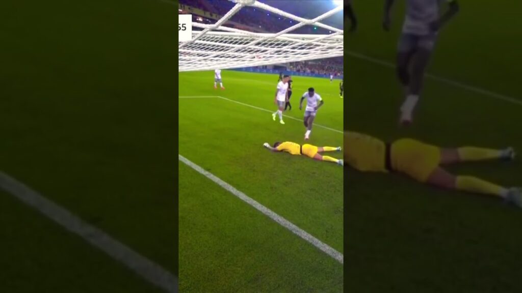 Corner taken quickly Igor Coronado 🇮🇹 - Abderrazak Hamdallah 🇲🇦