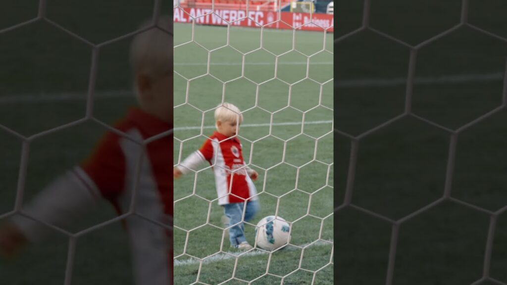 Things you love to see! 🥰❤️🤍 #RoyalAntwerpFC