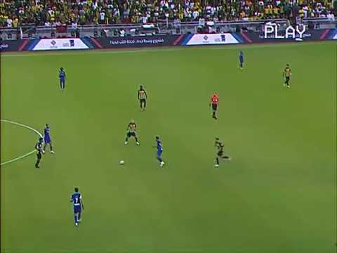 عطيف عازف والملعب مسرحه🎼 عطيف عازف والملعب مسرحه🎼