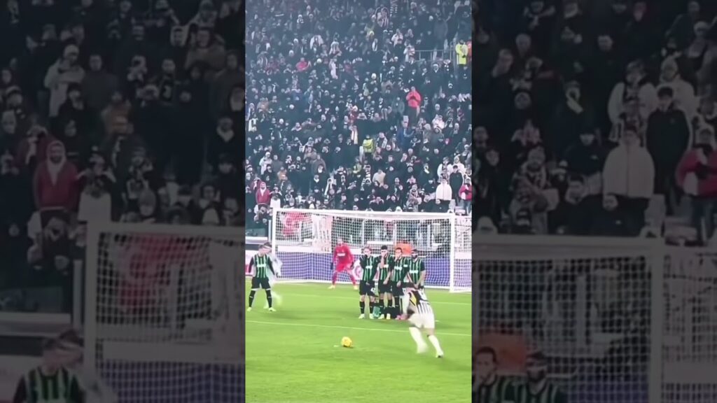 Dusan Vlahovic Amazing Free Kick! #shorts #football #italy #juventus #goals #highlights #vlahovic